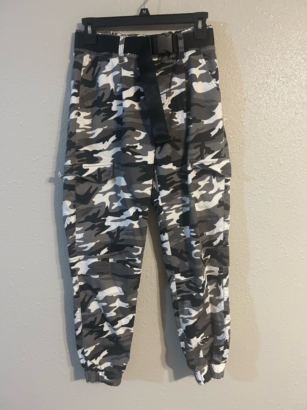 VIP Gray & Black Camo Cargo Jeans Sz 7/28 juniors NWOT